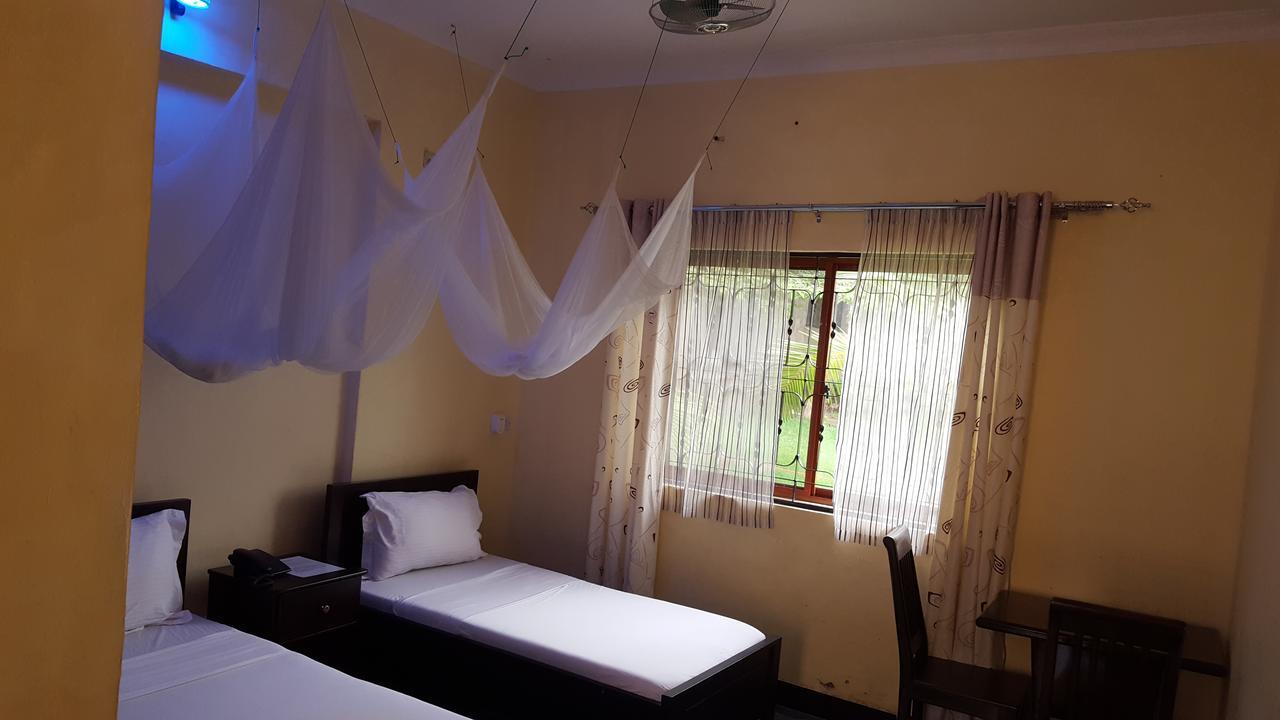 Basecha Garden Lodge Moshi Ngoại thất bức ảnh